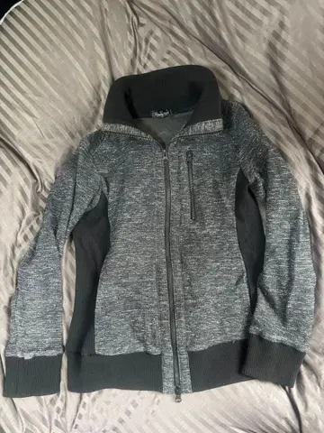 토네이도 마트 상의