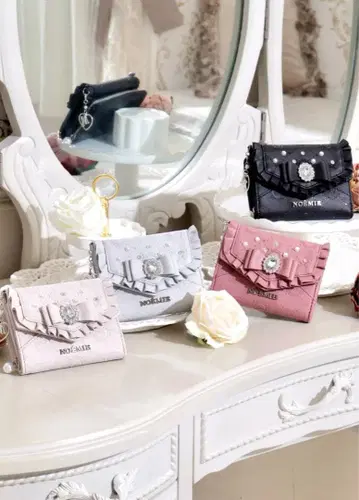 노에미 비쥬 리본 모노그램 지갑