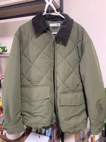 올리브 그린 퀼팅 자켓