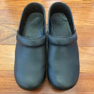 [ 새상품급 ] 단스코 프로페셔널 Oiled Black 블랙 37