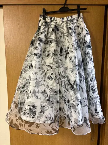 CELFORD 플레어 스커트 38 사이즈 꽃무늬