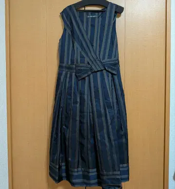 제인 마플 돈 루 살롱 스트라이프 원피스