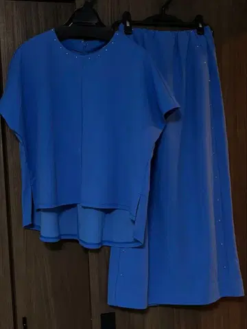 LOUNIE 루니 스커트 셋업 블루 사이즈 38 시착만 한 상품