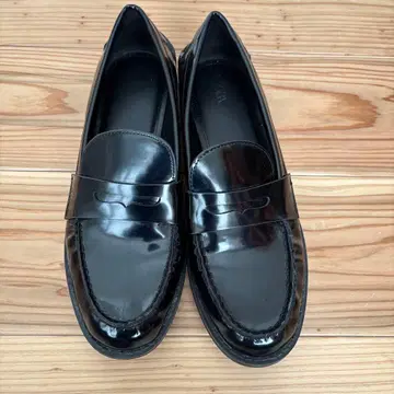 ZARA 블랙 로퍼 39