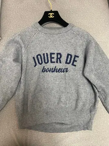 그레이 프린트 스웨터 M 사이즈