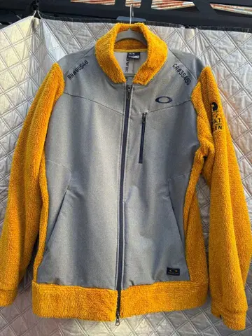 오클리 플리스 골프 자켓 XL 옐로우 컬러