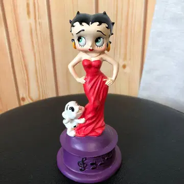 베티  부프 피규어