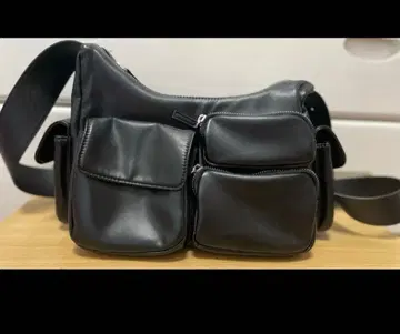 멀티 포켓 숄더백 tiny tiny 티니티니 블랙