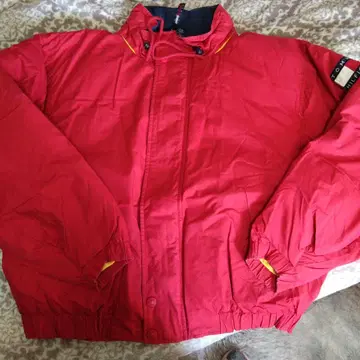 Tommy Hilfiger 빨간색 다운 자켓