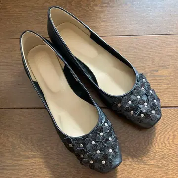 플랫슈즈 블랙 23.5cm 천연 가죽 비쥬 반짝이는 꽃 아카쿠라