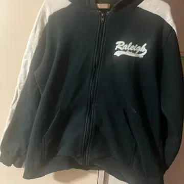 Raleigh 집업 후드티 블랙/화이트