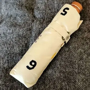 SOU SOU 크림색 접이식 우산