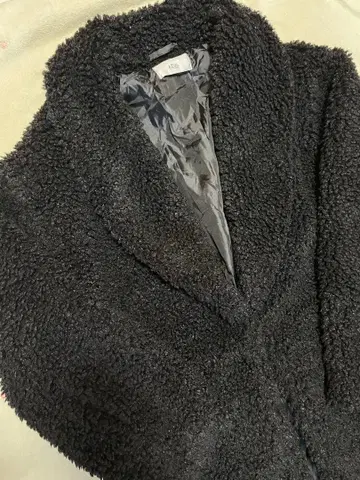 보아 소재 블랙 롱 코트