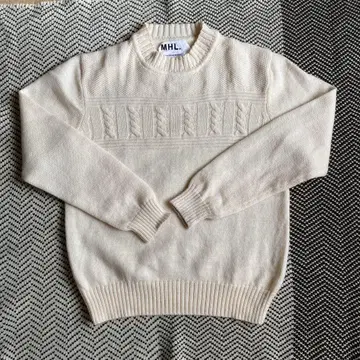 MHL. 아이보리 크루넥 니트