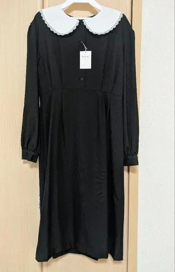 [택 포함 미사용 새상품] MILK 레이스 카라 부착 원피스 블랙 포멀