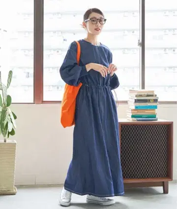 프릭스스토어 데님 허리 드로우 코드 플레어 원피스