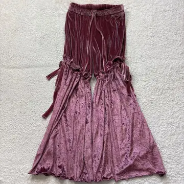 새상품급 PAMEOPOSE 파메오 포즈 벨벳 플레어 팬츠 핑크 리본