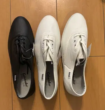 일륜차 신발 갸루 스니커즈 23.5cm 왼발 화이트 블랙