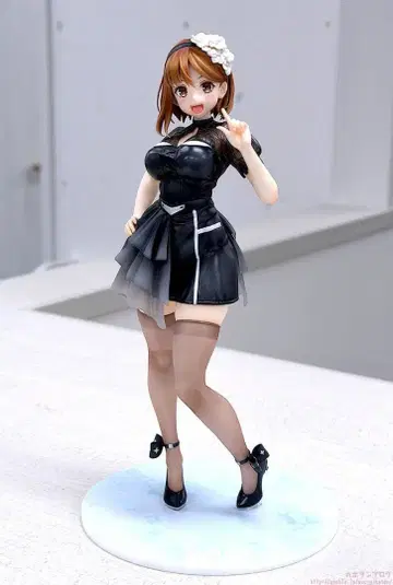 라이자 백여름의 예복 피규어 재도색