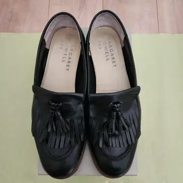 마가렛호웰 태슬 로퍼