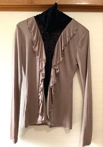 장 폴 고티에 (Jean-Paul GAULTIER) 레이스 달린 상의