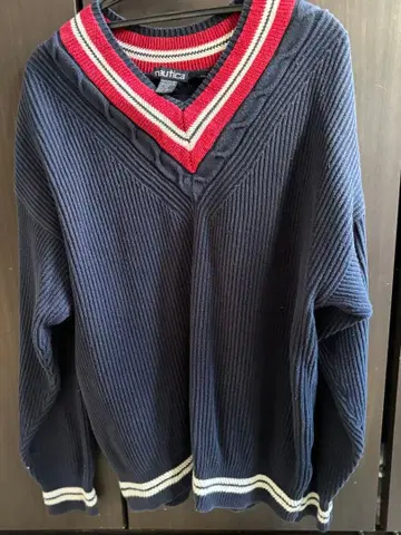 nautica 네이비 V넥 스웨터