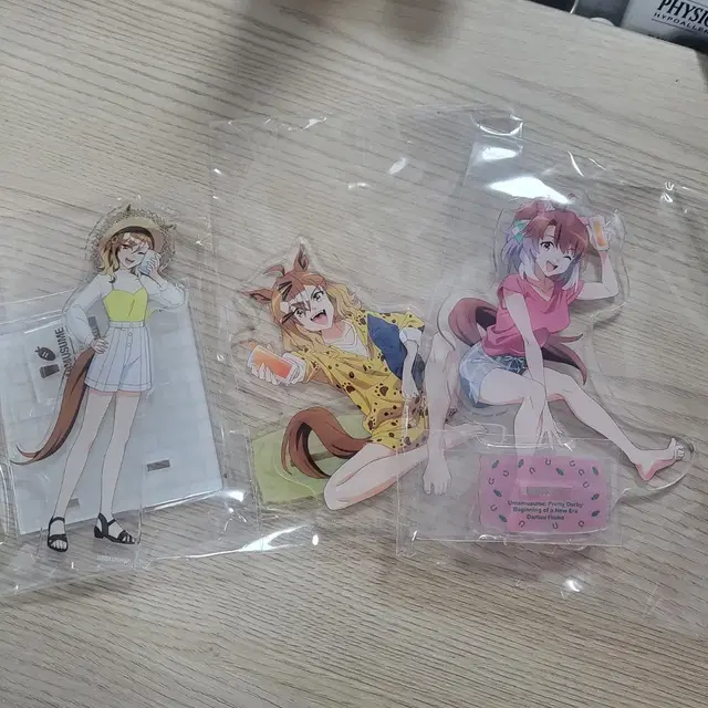 우마무스메 신시대의 문 정글포켓, 단츠 플레임 잠옷 아크릴 스탠드 팝니다