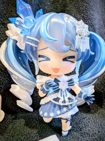 유키 미쿠 2025 넨도로이드 크리스탈