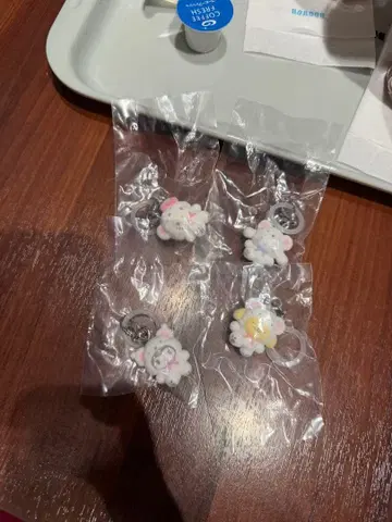 산리오 캐릭터즈 메지루시 액세서리 후와후와 스노우 전 4종류