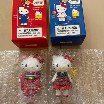 [ 새상품 ] 헬로키티전 시크릿 마스코트 참 드레스 기모노 산리오