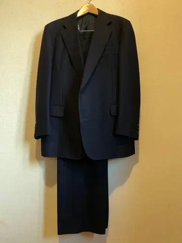 온워드(ISLAND FERRY) 울 100% 네이비 스트라이프 수트 세트