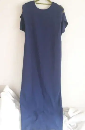 KBF 네이비 슬리브리스 롱 원피스