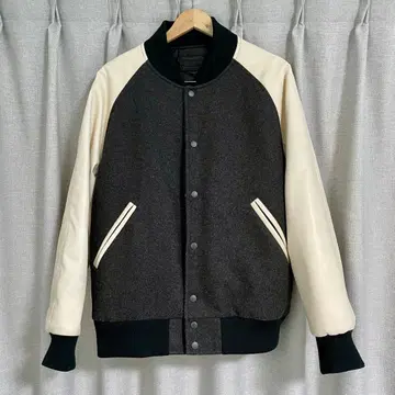 유니클로 스타디움 점퍼 XL 바시티 자켓