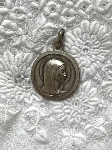 성모 마리아 메달