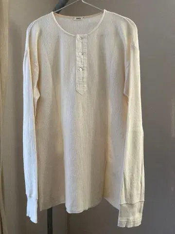 nowos 헨리넥 티셔츠