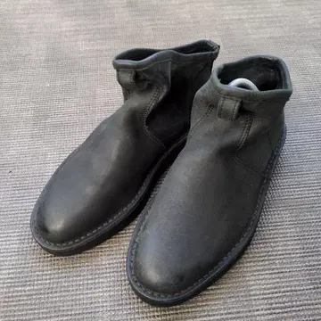 블랙 가죽 사이드 고어 부츠 Vibram 밑창