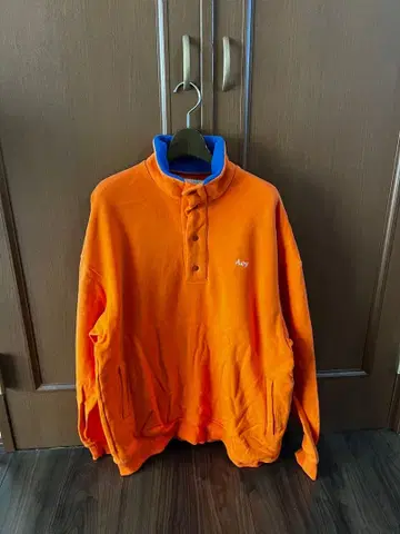 Acy 하이넥 트레이닝복