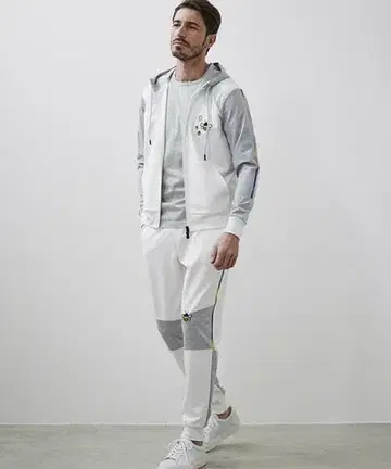 g-stage 지스테이지 벌 자수 후드티 & 팬츠 골프 셋업