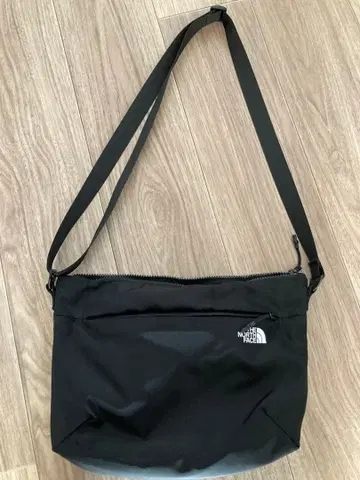 The North Face 블랙 숄더백