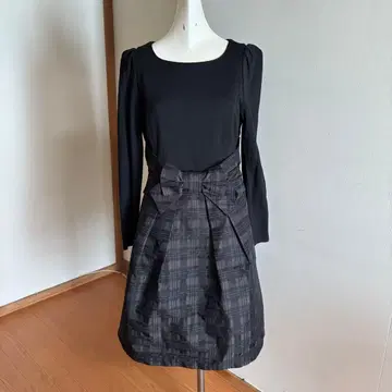 슈퍼 뷰티 블랙 긴팔 무릎 기장 원피스 리본 포함 40 사이즈