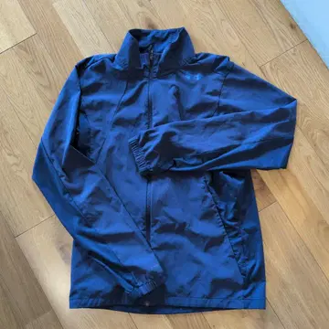 언더 아머 네이비 나일론 자켓 MD