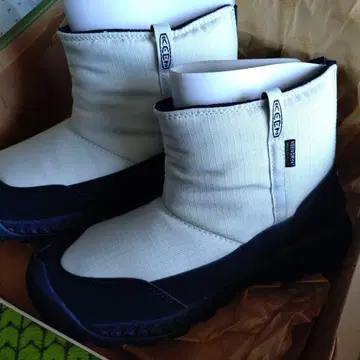 새상품 KEEN 스노우 숏부츠 25cm