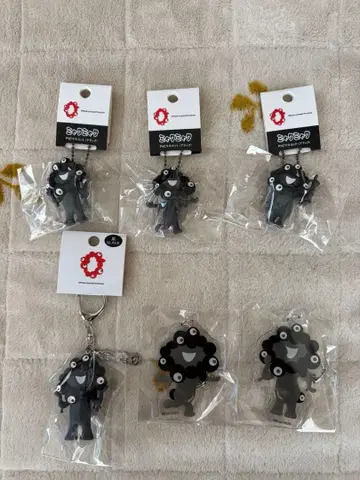 블랙 미야쿠미야쿠 PVC 컴프 세트 택 포함 아크릴 키링 2종