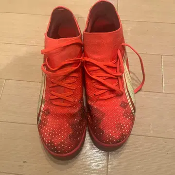 빨간색 축구화 26.5cm