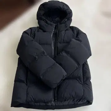 UNIQLO 심리스 다운 파카 블랙 M