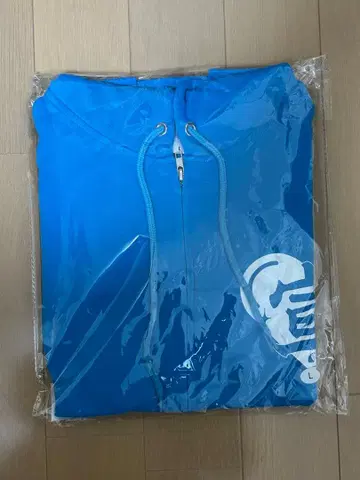 초 도키메키 선전부 스테디셀러 후드티 츠지노 카나에 [ L 사이즈 ]