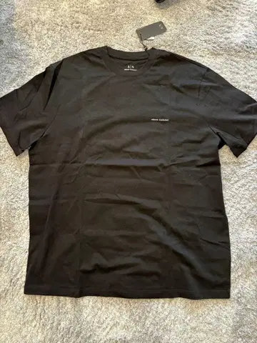 Armani Exchange 블랙 티셔츠