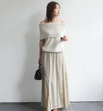 NOBLE 캐플라 새틴 개더 슬릿 스커트