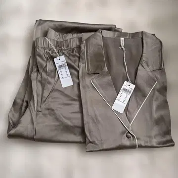 [ 새상품 택 포함 ] intimissmi 베이지 실크 파자마 세트