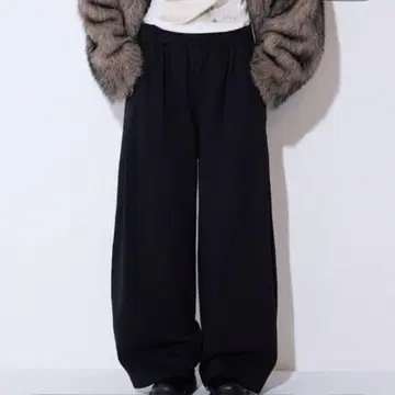 지나시스 맨투맨 코쿤 턱 팬츠